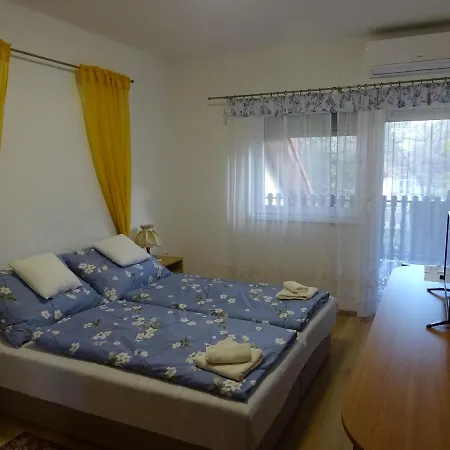 Era Apartman Apartament *