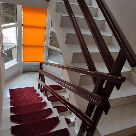 Era Apartman Apartament *