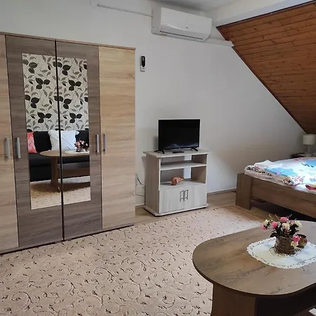 Era Apartman Apartament *